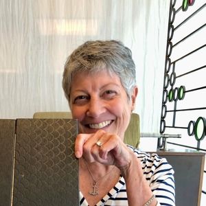 Meet your Posher, Linda